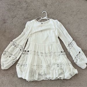 Selfi Leslie white long sleeve ballon dress